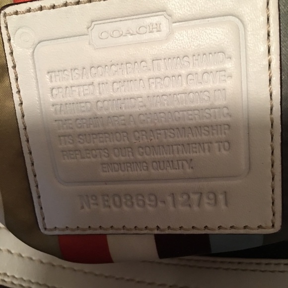 COPY - Bleecker street Limited edition Coach white purse - Picture 3 of 8